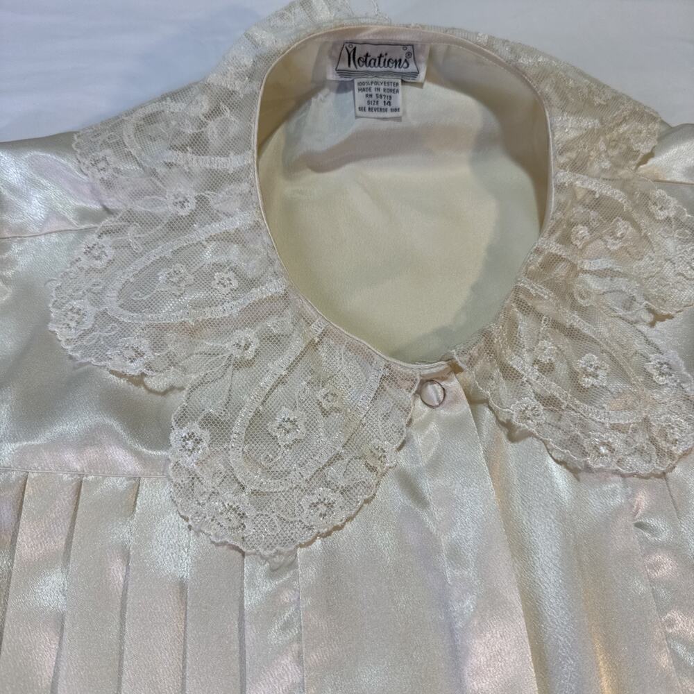 Y2K Ivory Satin Lace Blouse Womens 14 Romantic Coquette Pearl Buttons READ - Picture 2 of 10